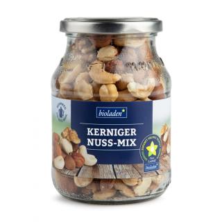 Kerniger Nuss-Mix im Pfandglas