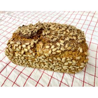 Dinkelvollkorn Holzofenbrot mit Sonnenblumenkernen 0,5kg
