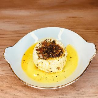 Ziegenfrischkäse in Öl mit Mafiosigewürz und Chili (scharf) - 1 Portion im Glas