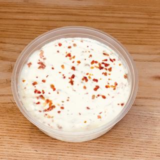 Ziegenfrischkäse mit Tomate und Knoblauch - 1 Portion im Glas (ca. 170g)